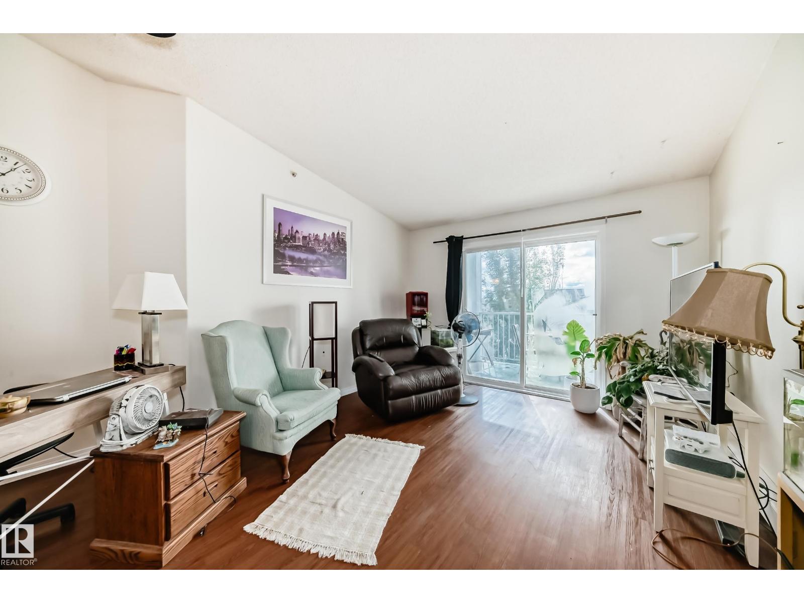 Photo 19 of 325 9525 162 Av Nw, Edmonton AB