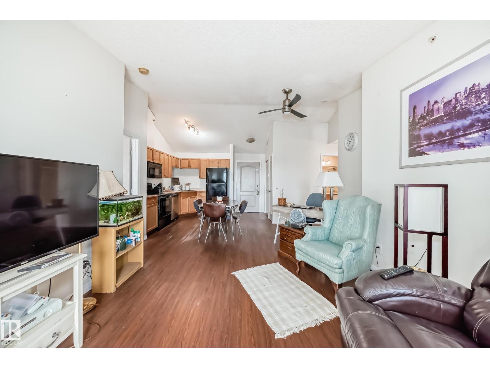 Photo 15 of 325 9525 162 Av Nw, Edmonton AB