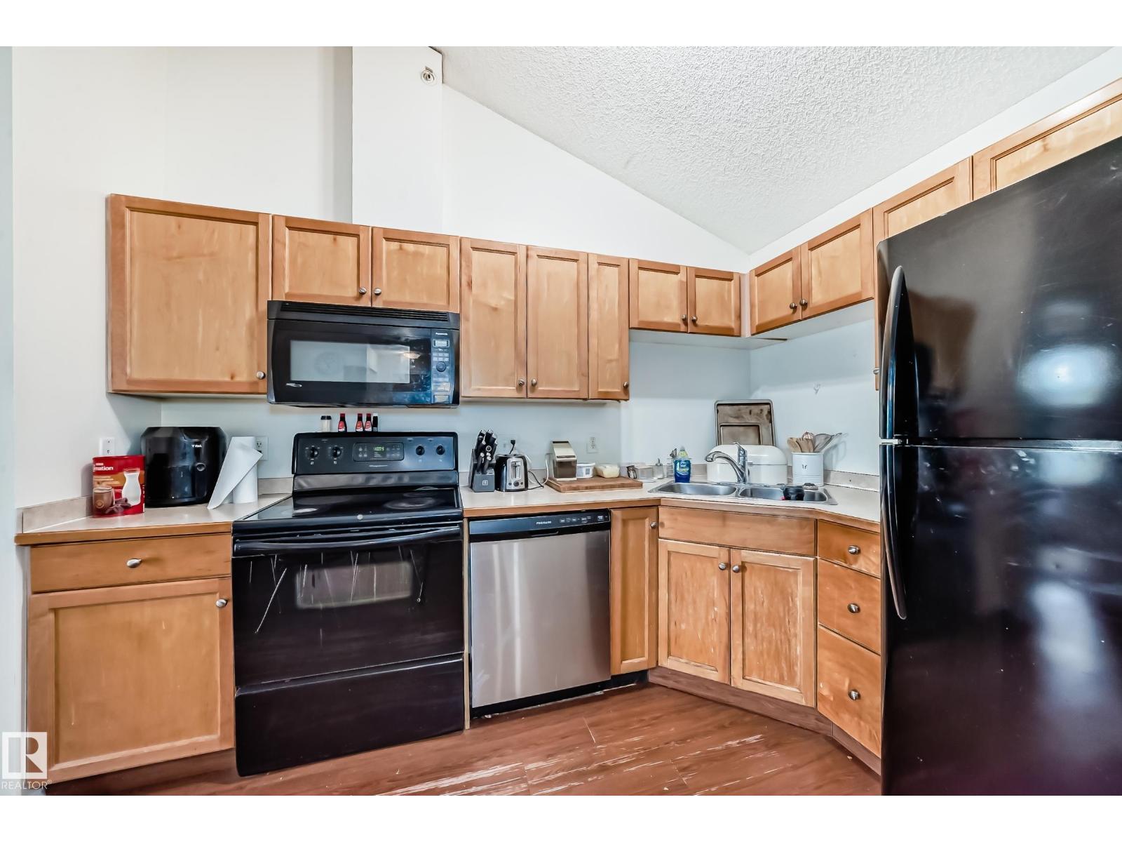 Photo 12 of 325 9525 162 Av Nw, Edmonton AB