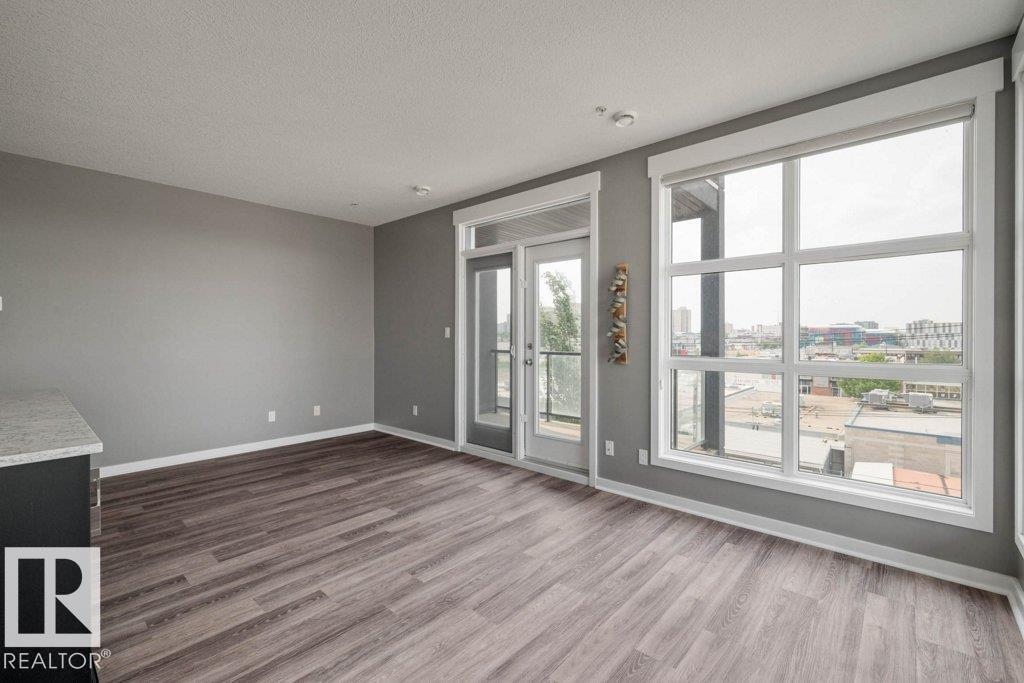 Photo 17 of 412 10518 113 St Nw, Edmonton AB