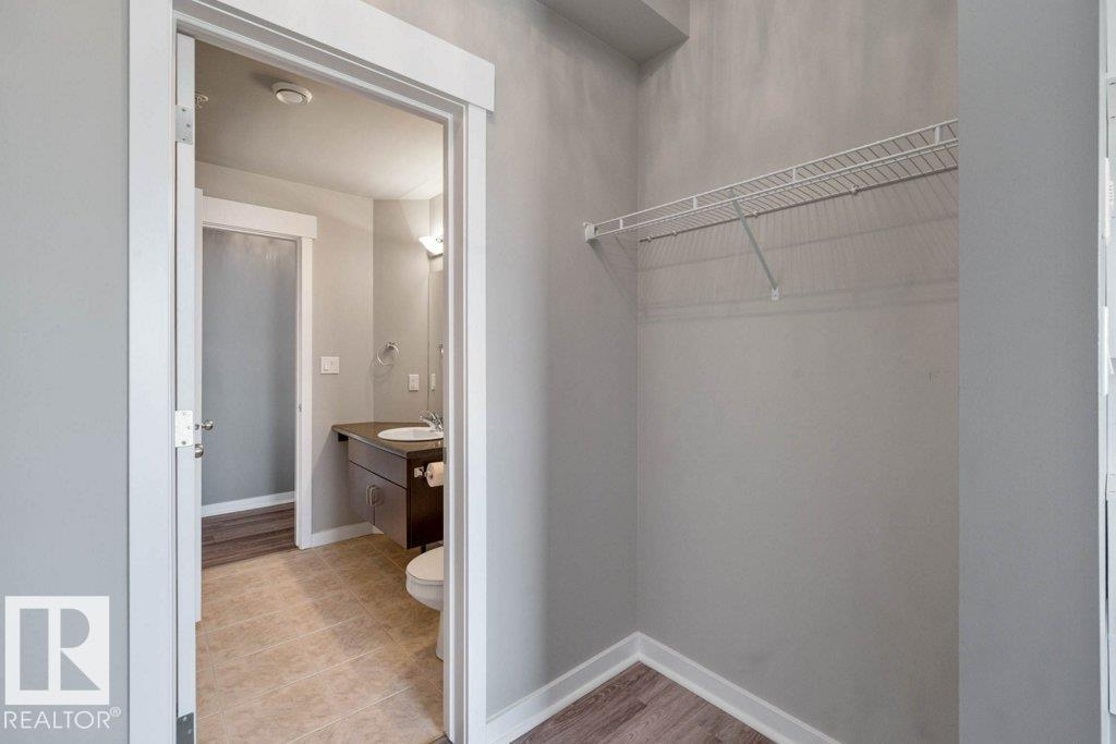 Photo 2 of 412 10518 113 St Nw, Edmonton AB