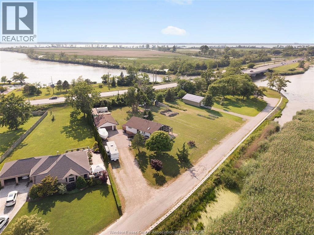 Photo 32 of 94 Sari Lane, Amherstburg ON