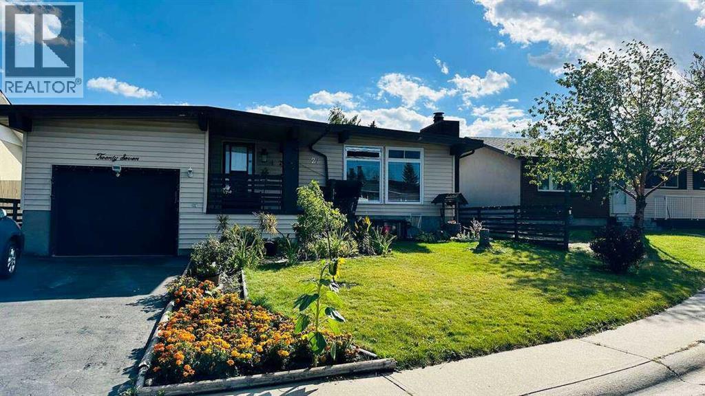 27 Penworth Place SE, Calgary, Alberta
