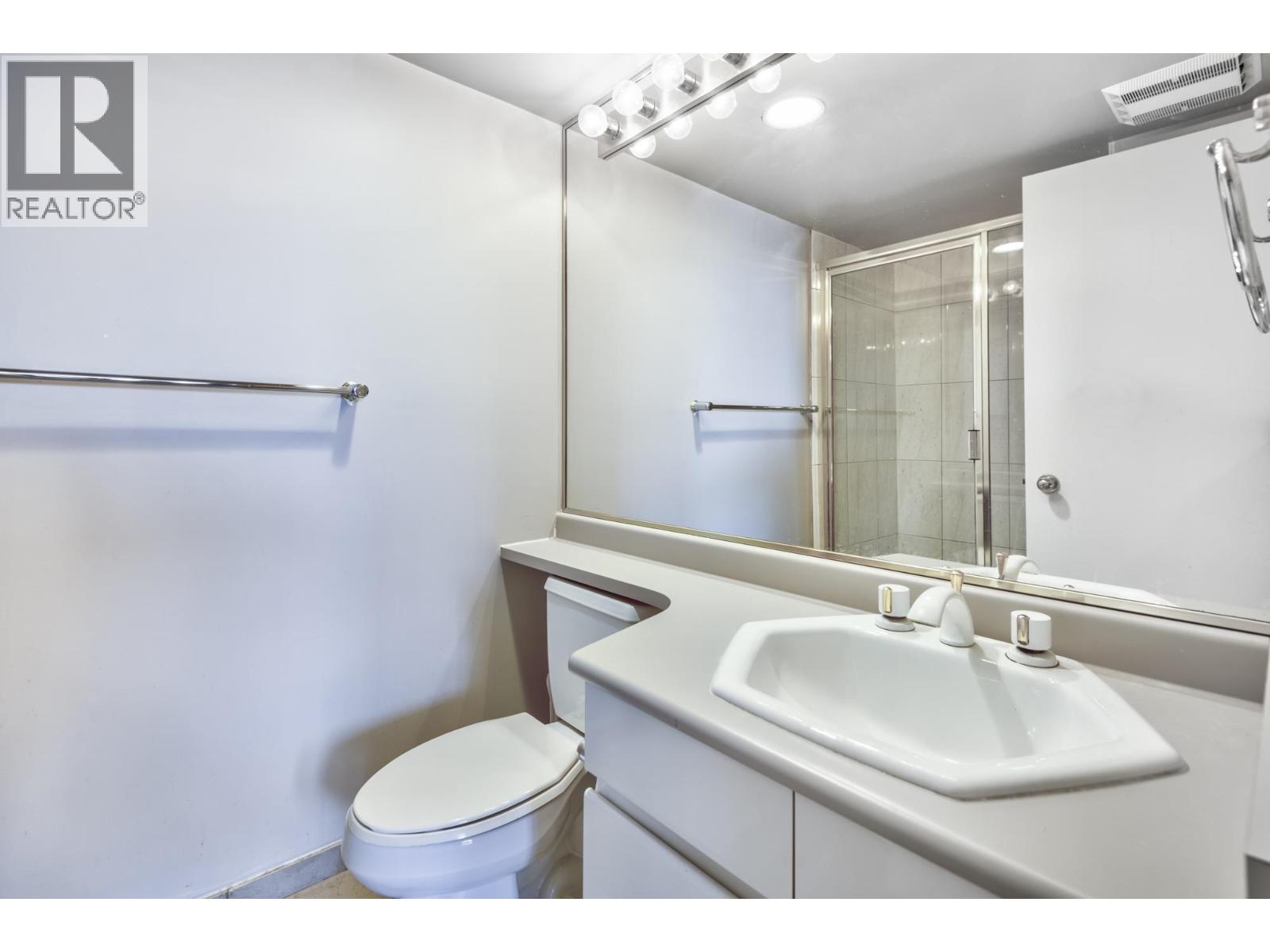 Photo 3 of 1101 1590 W 8th Avenue, Vancouver BC
