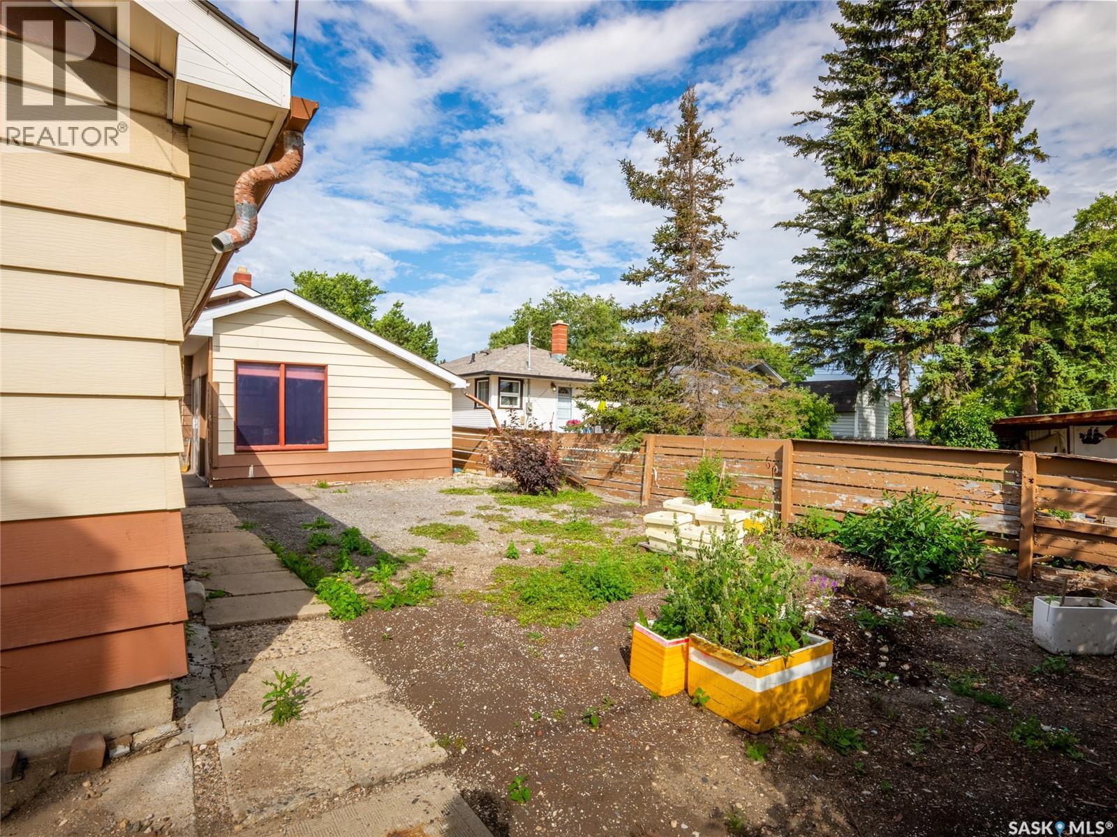 Photo 24 of 1737 Regent Street, Regina SK