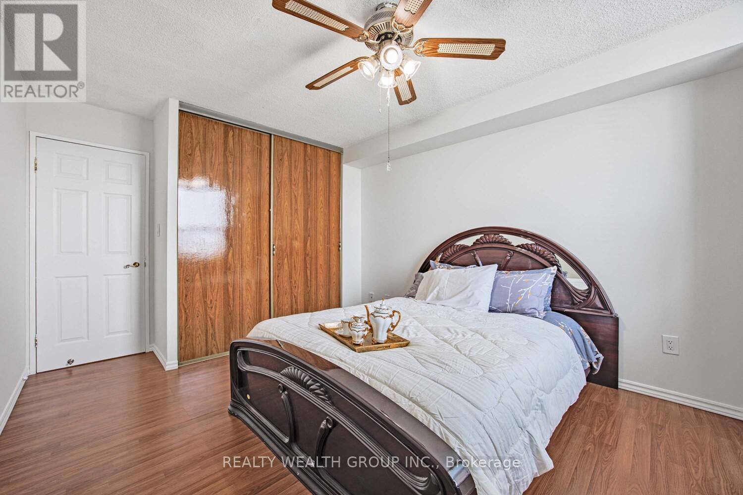 Photo 12 of 1105 90 Ling Road, Toronto ON