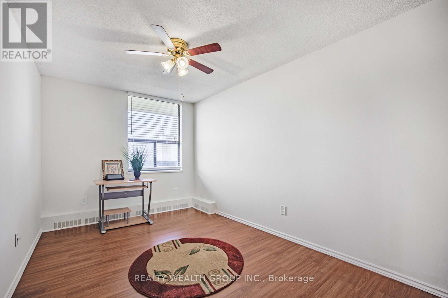 Photo 14 of 1105 90 Ling Road, Toronto ON