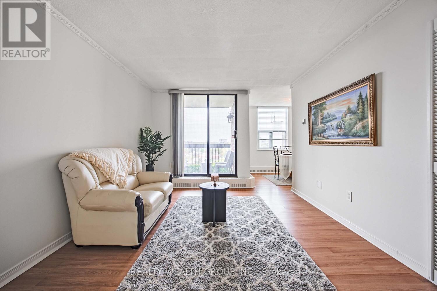 Photo 6 of 1105 90 Ling Road, Toronto ON
