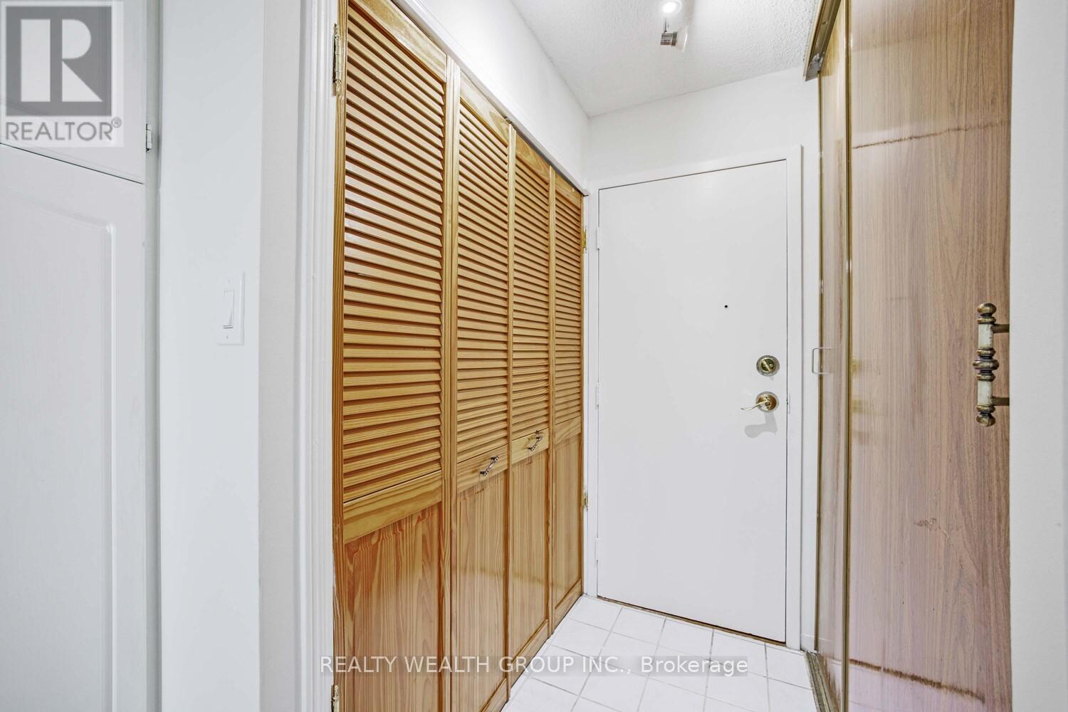 Photo 17 of 1105 90 Ling Road, Toronto ON