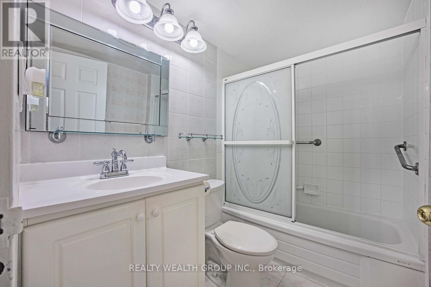 Photo 15 of 1105 90 Ling Road, Toronto ON