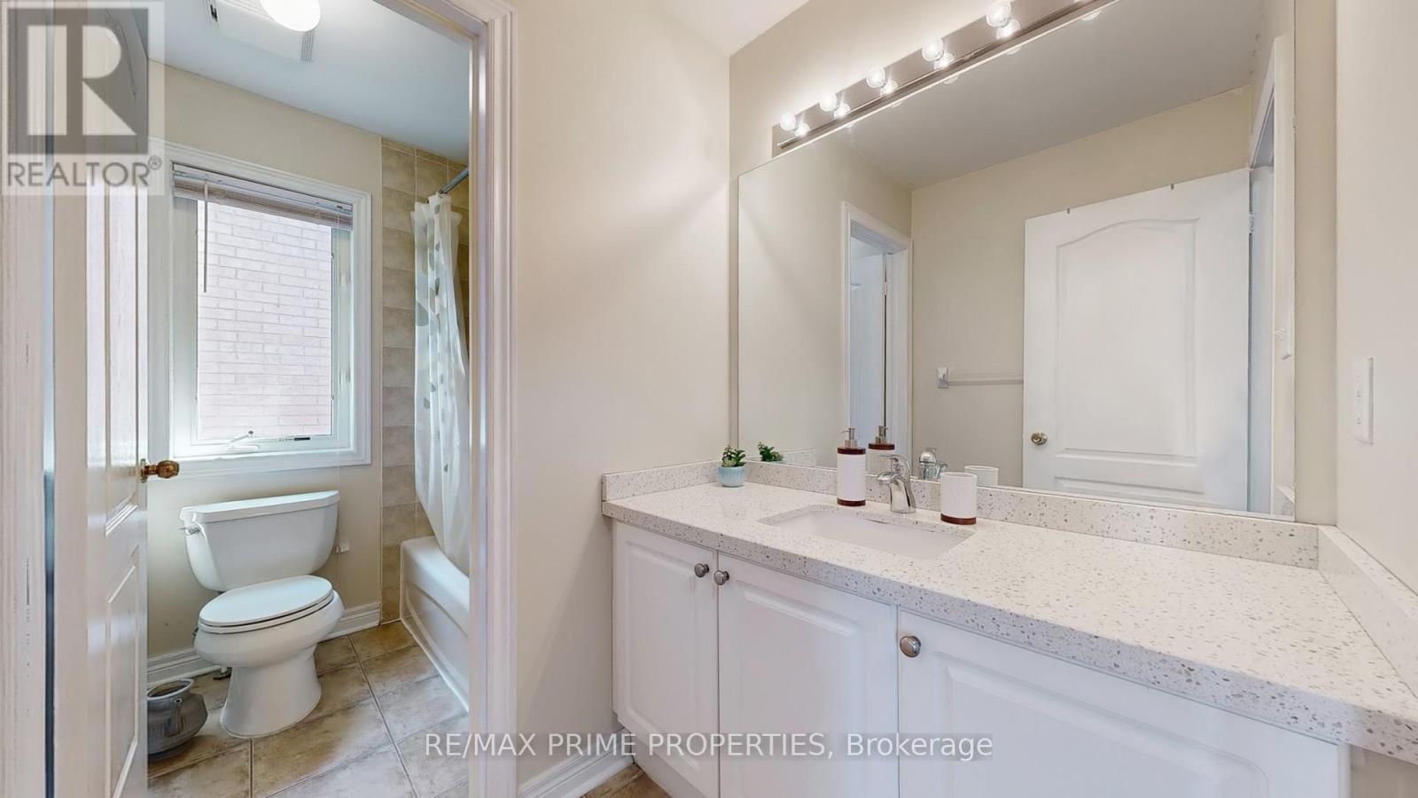 Photo 42 of 13 Lundy Drive, Markham ON