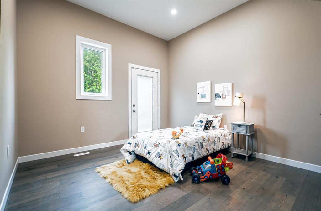 Photo 18 of 949 Strathnaver Avenue, Selkirk MB