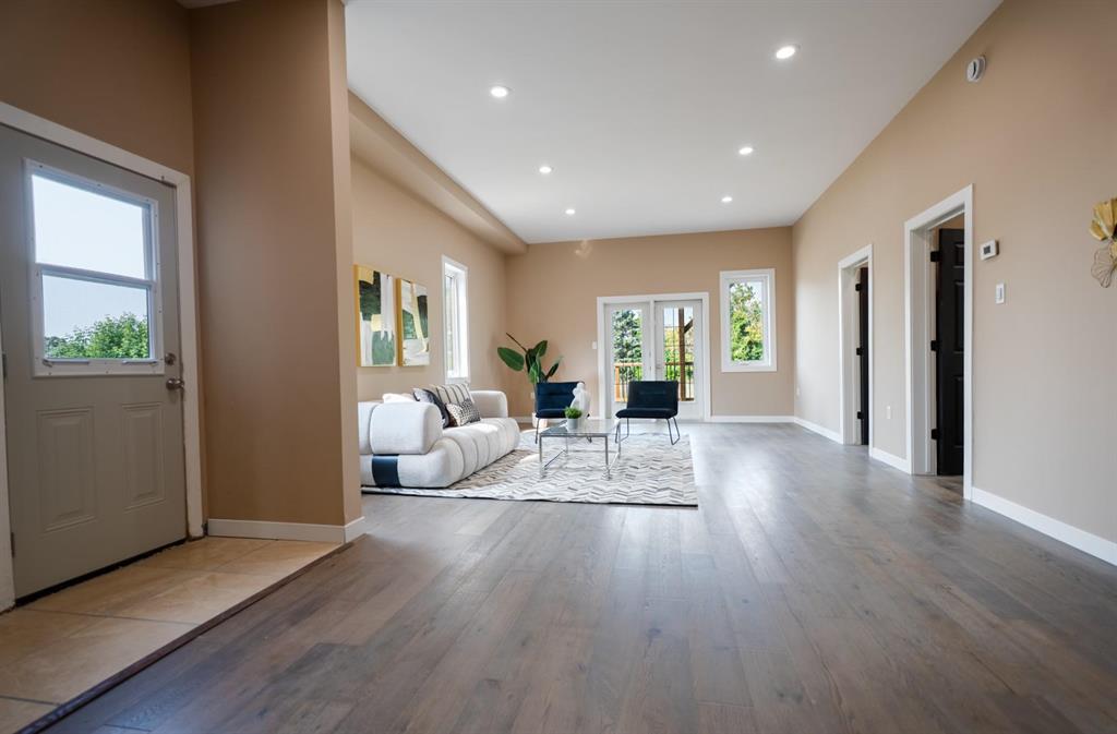 Photo 8 of 949 Strathnaver Avenue, Selkirk MB