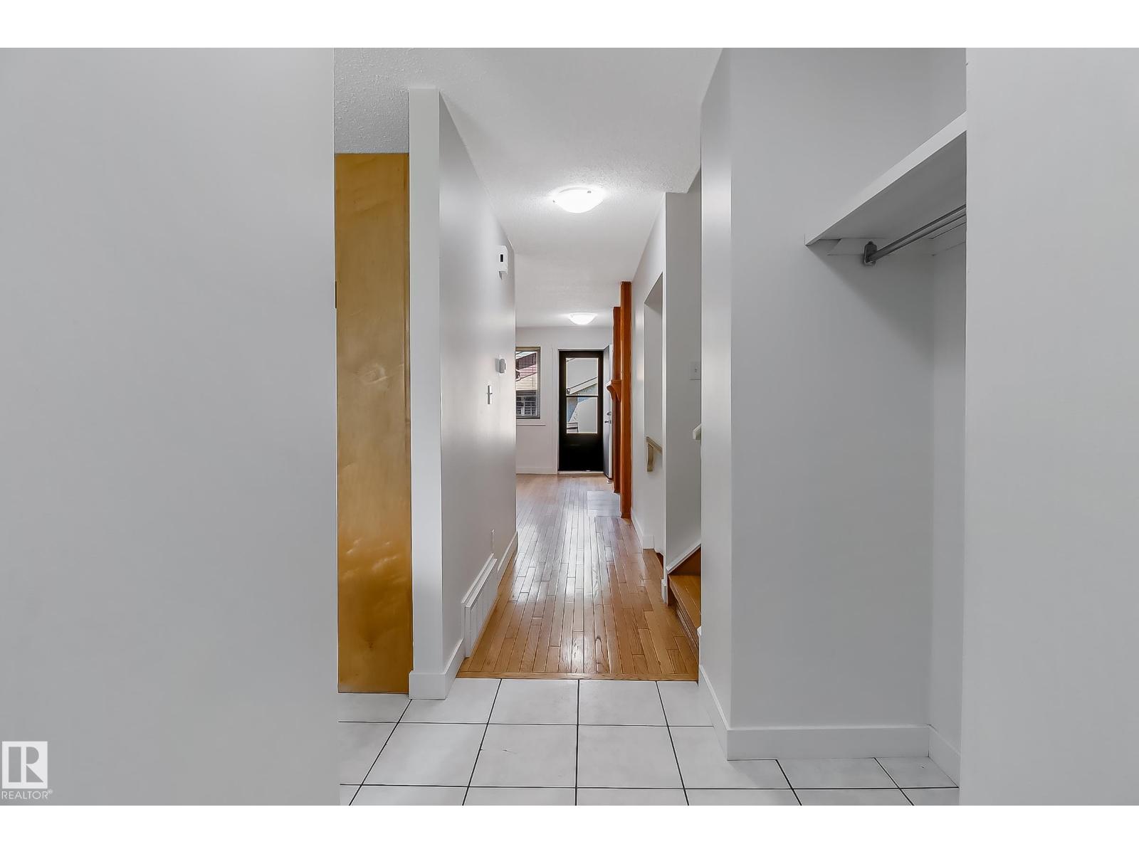 Photo 12 of 744 Saddleback Rd Nw, Edmonton AB