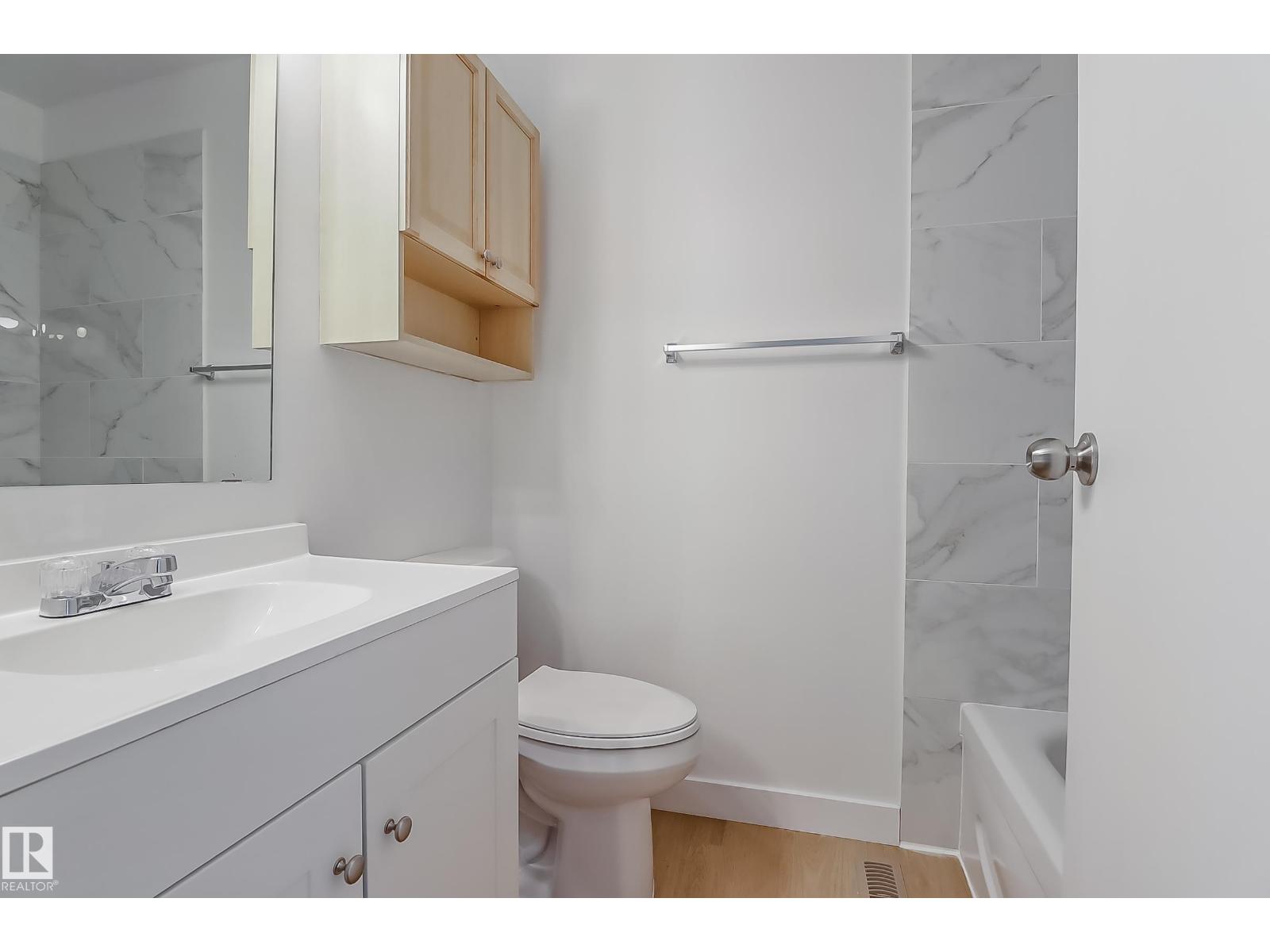 Photo 20 of 744 Saddleback Rd Nw, Edmonton AB
