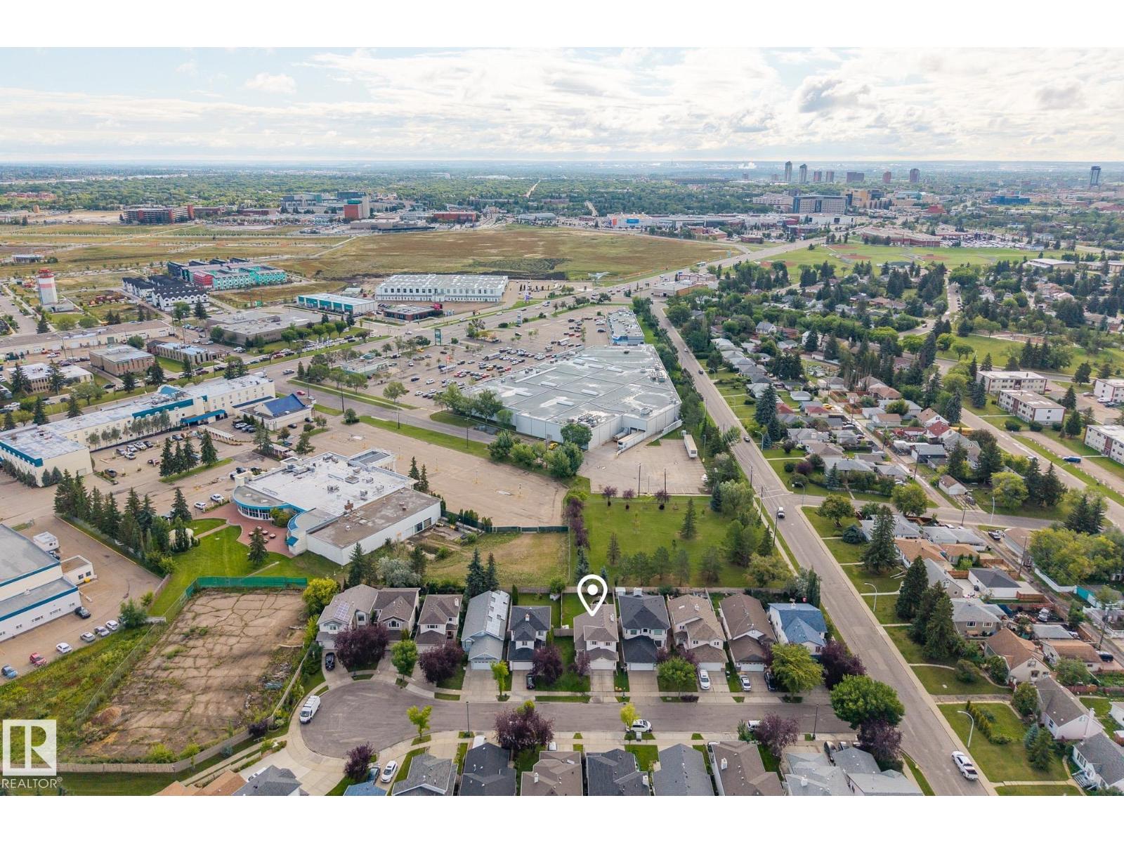 Photo 21 of 11421 118 St Nw, Edmonton AB