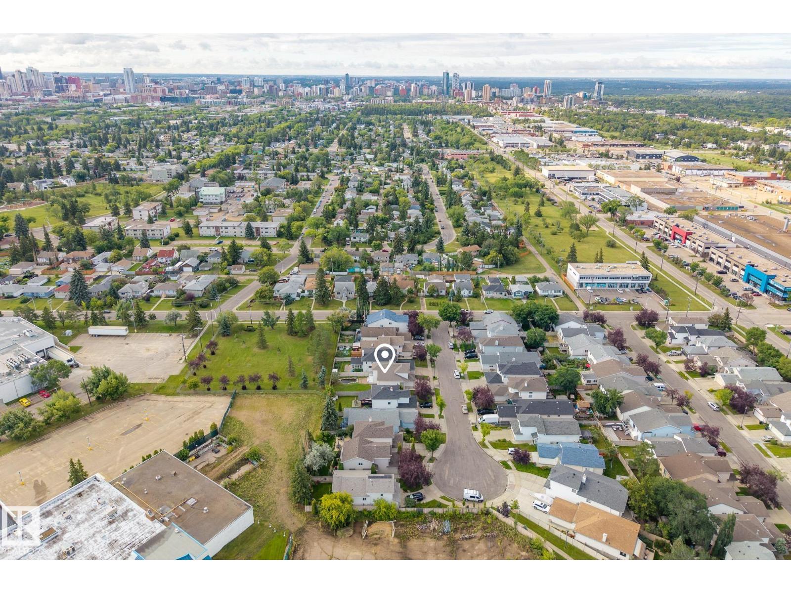 Photo 24 of 11421 118 St Nw, Edmonton AB