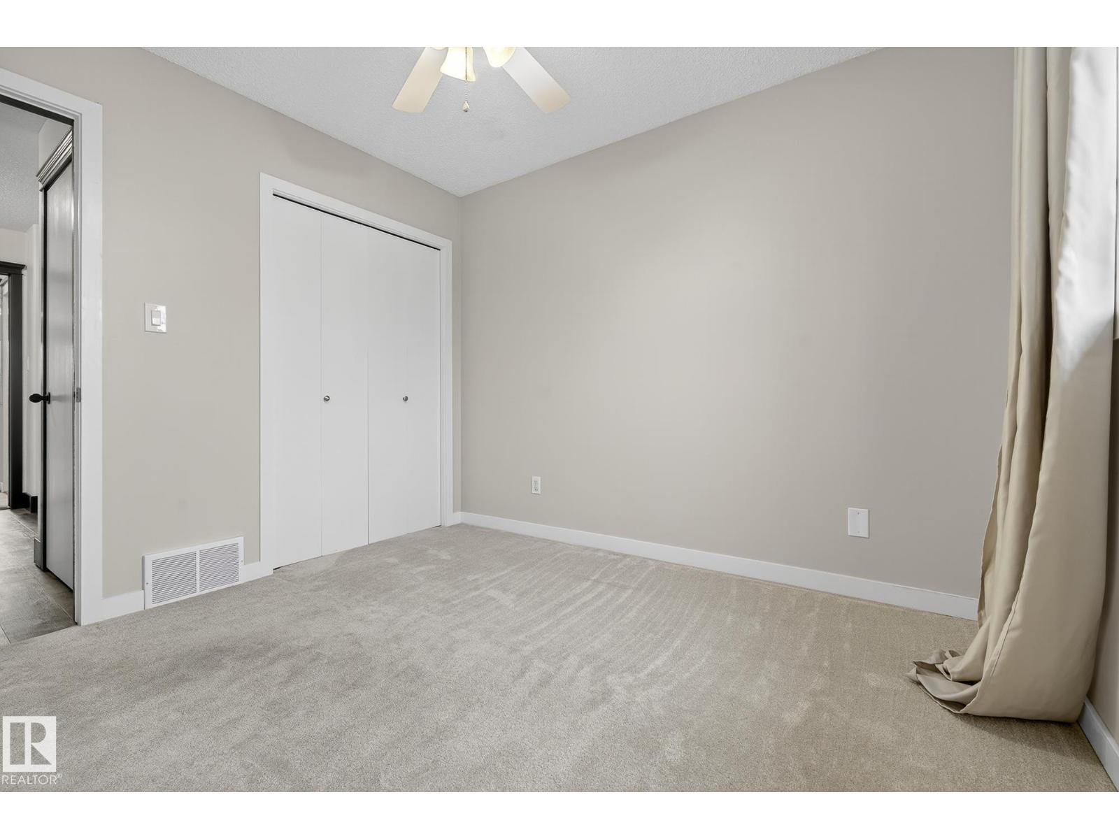 Photo 8 of 11421 118 St Nw, Edmonton AB