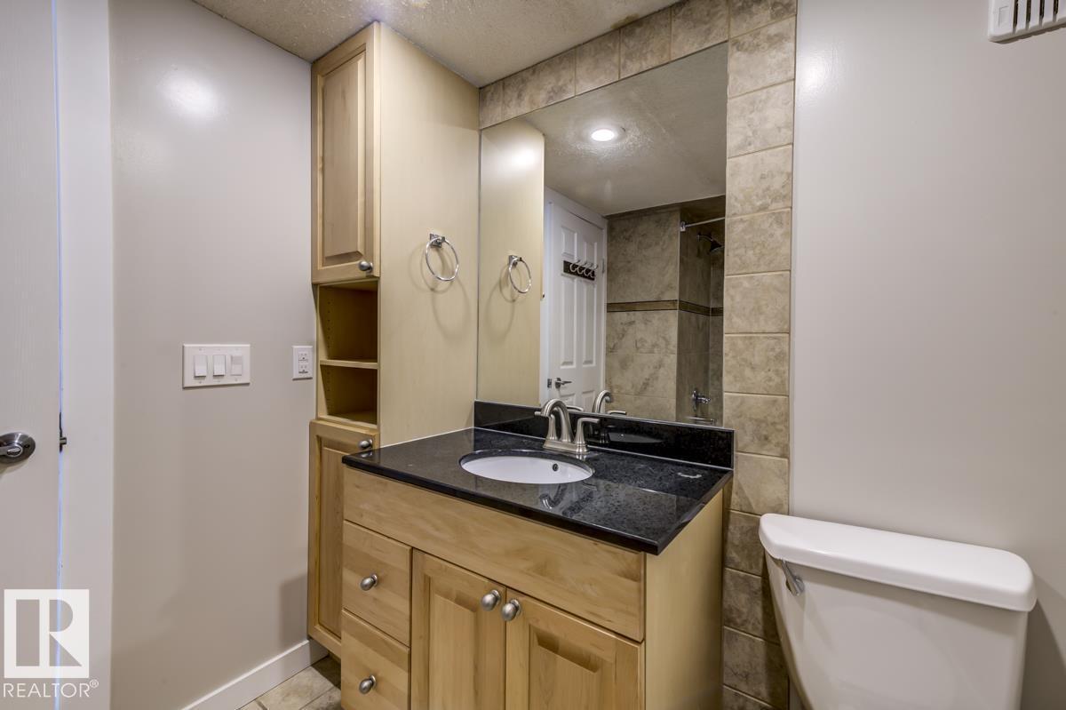 Photo 7 of 1520 80 A St Nw, Edmonton AB