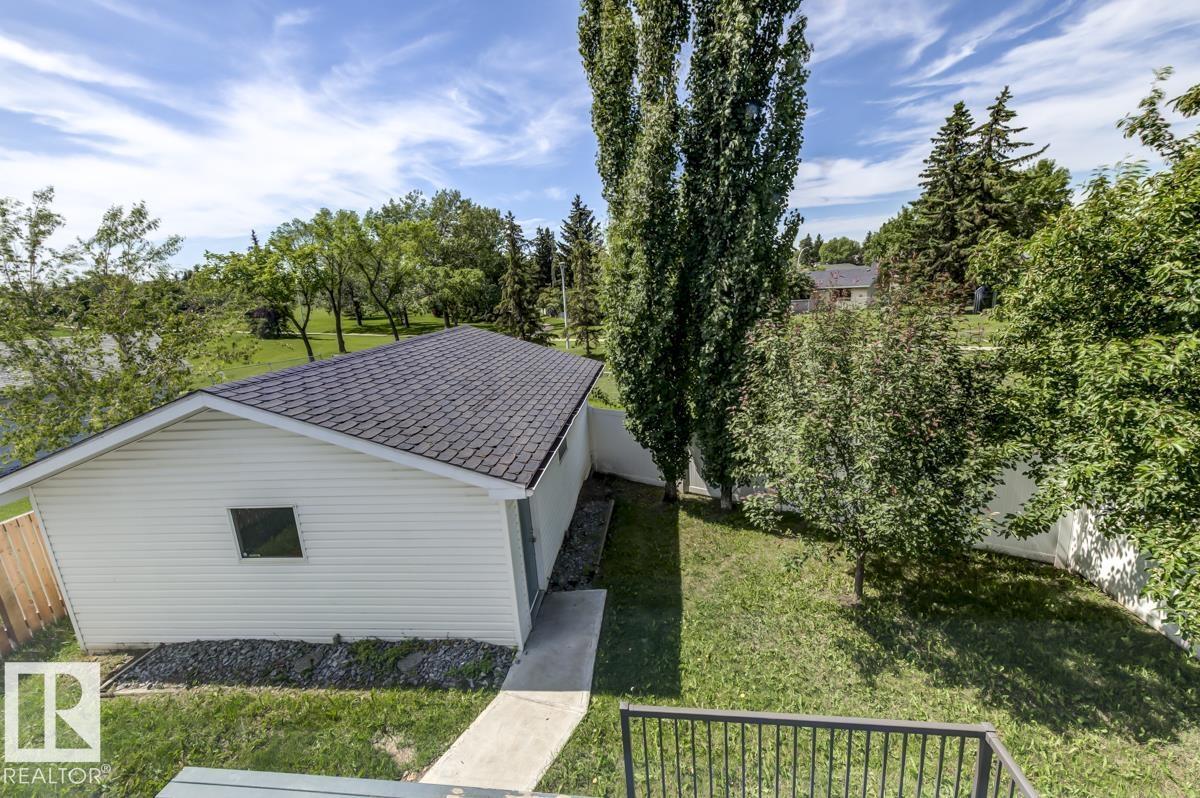 Photo 10 of 1520 80 A St Nw, Edmonton AB
