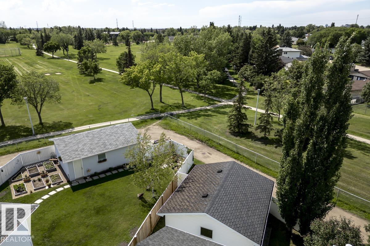 Photo 20 of 1520 80 A St Nw, Edmonton AB