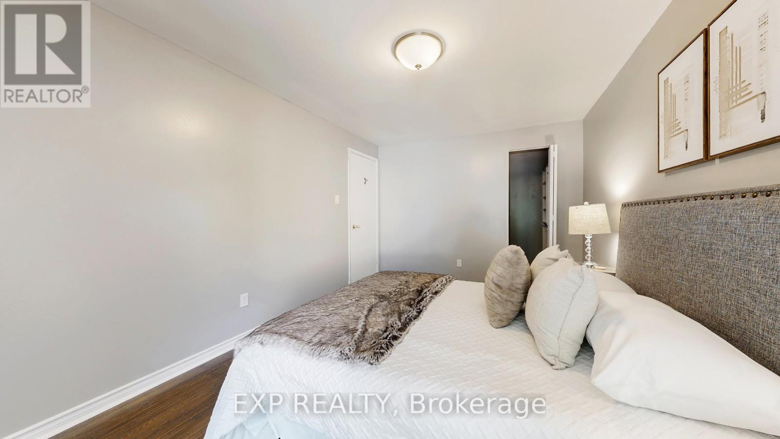 Photo 29 of 70 1235 Radom Street, Pickering ON
