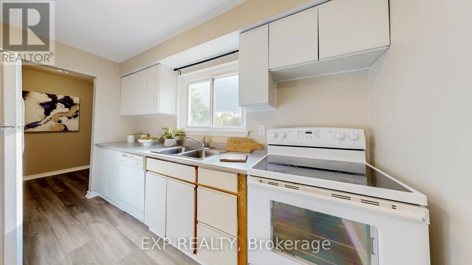 Photo 6 of 70 1235 Radom Street, Pickering ON
