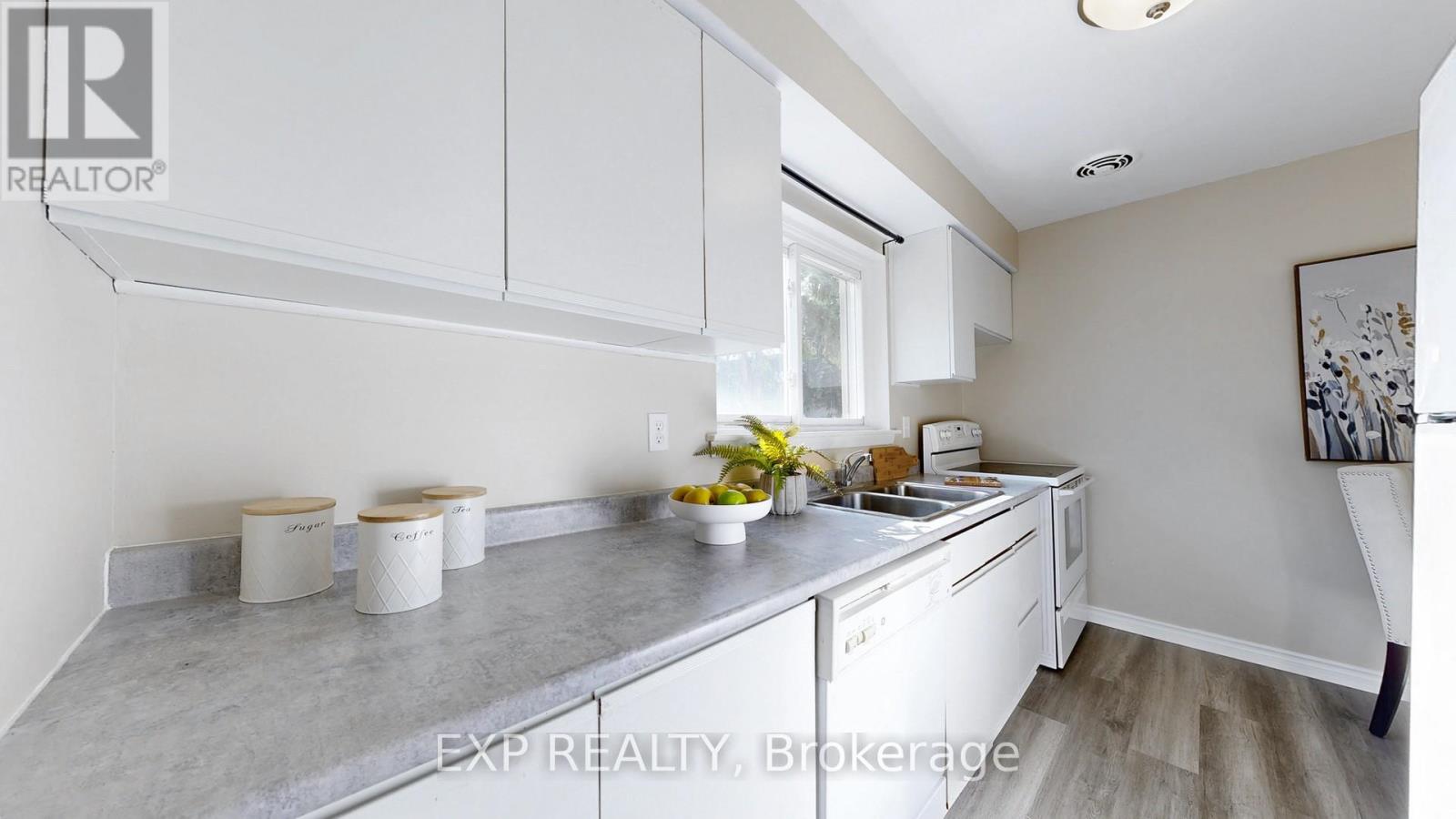Photo 7 of 70 1235 Radom Street, Pickering ON