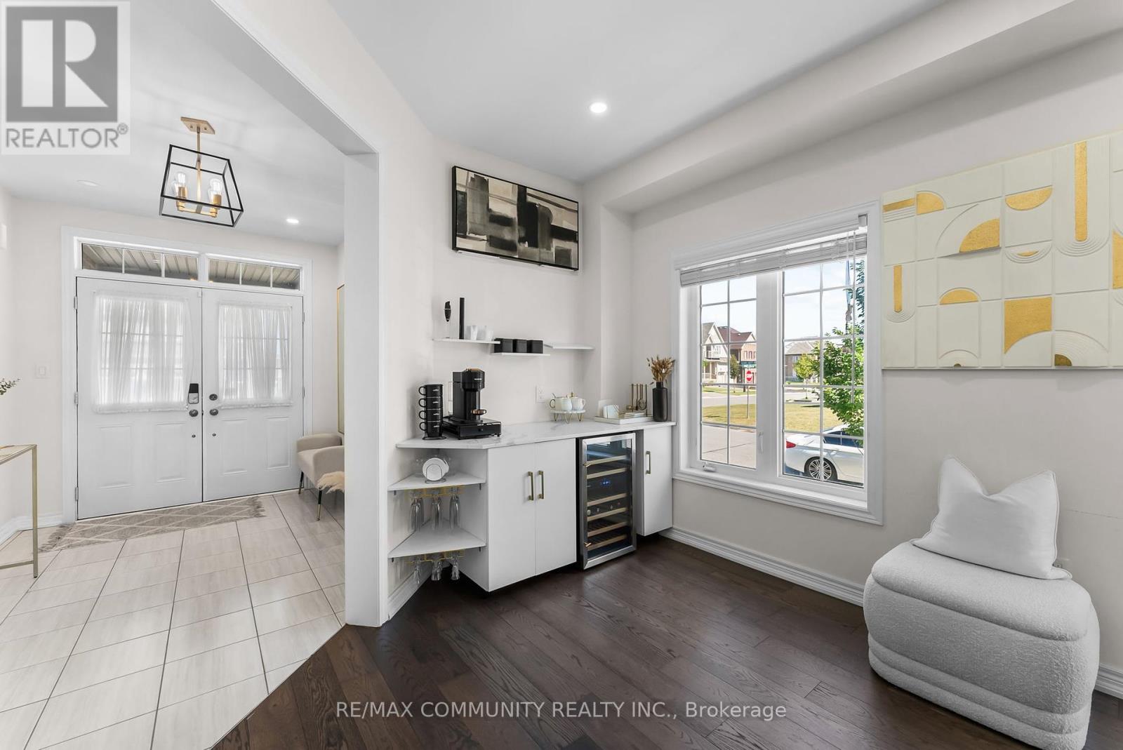 Photo 11 of 279 Kenneth Cole Drive, Clarington ON