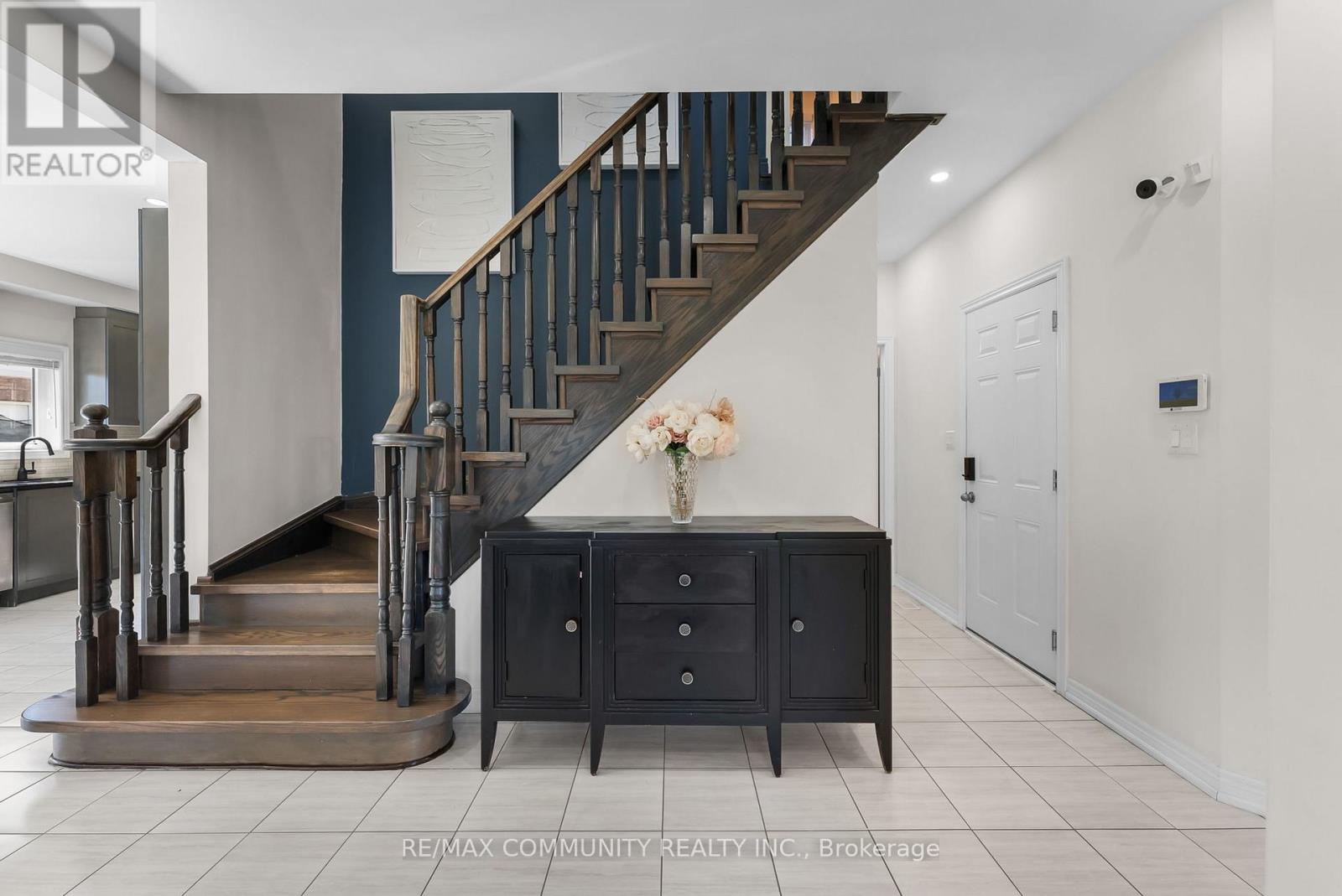 Photo 12 of 279 Kenneth Cole Drive, Clarington ON