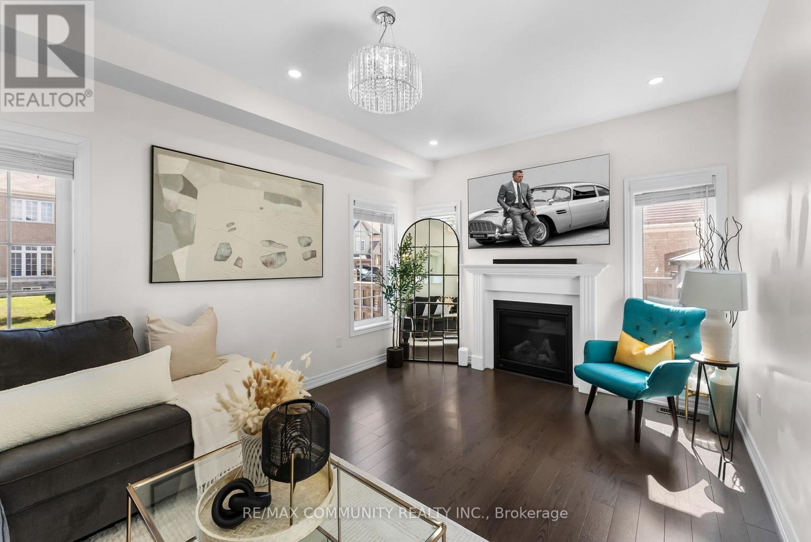 Photo 13 of 279 Kenneth Cole Drive, Clarington ON