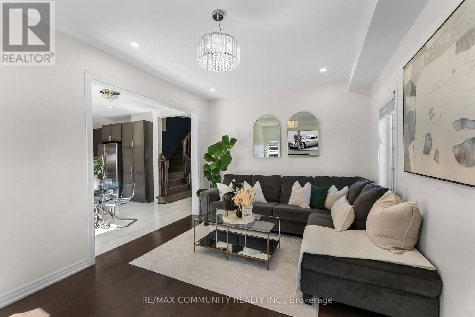 Photo 15 of 279 Kenneth Cole Drive, Clarington ON