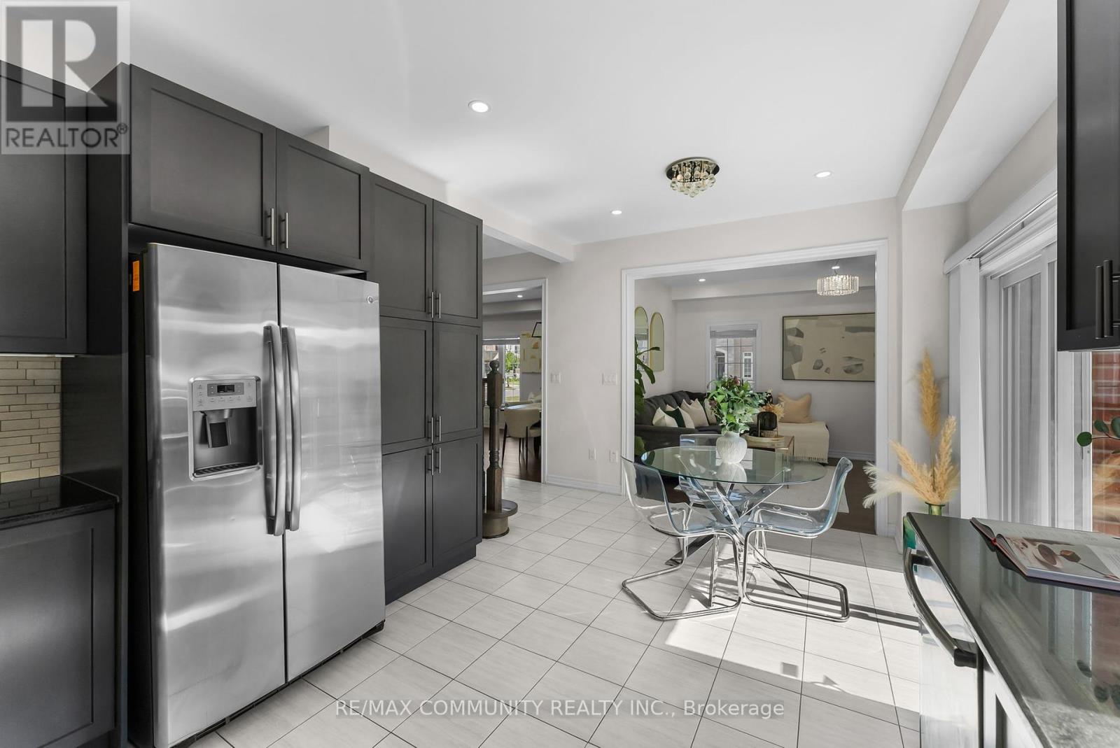 Photo 19 of 279 Kenneth Cole Drive, Clarington ON