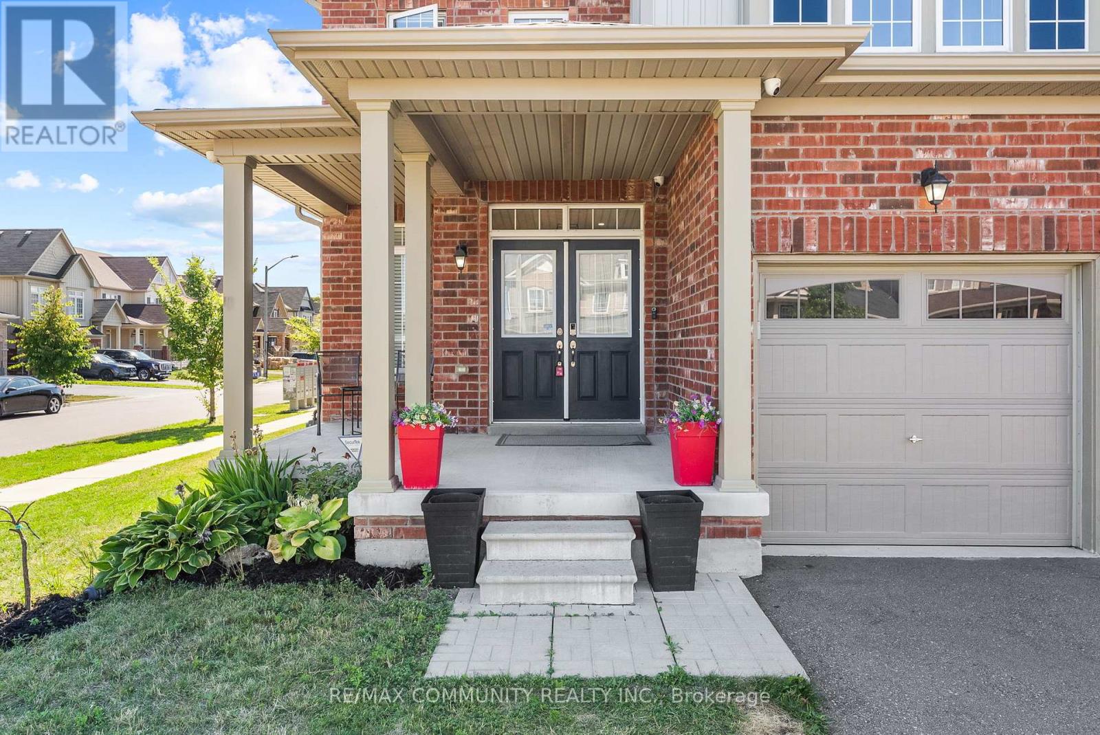 Photo 3 of 279 Kenneth Cole Drive, Clarington ON
