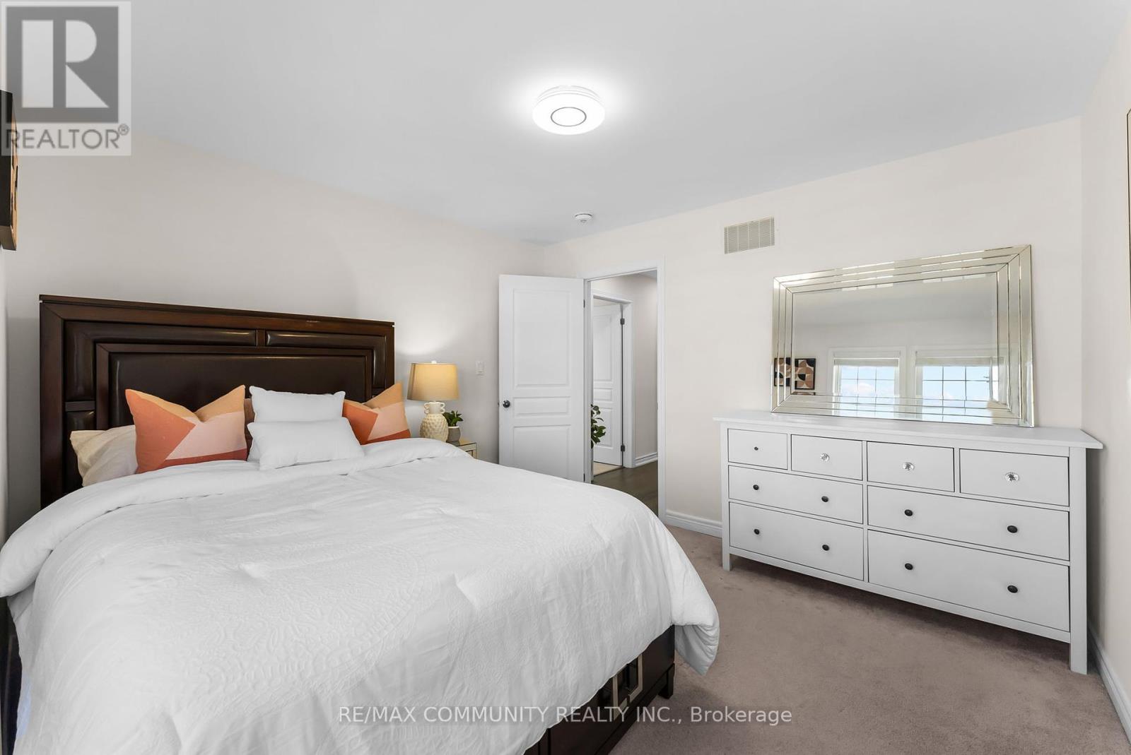 Photo 35 of 279 Kenneth Cole Drive, Clarington ON