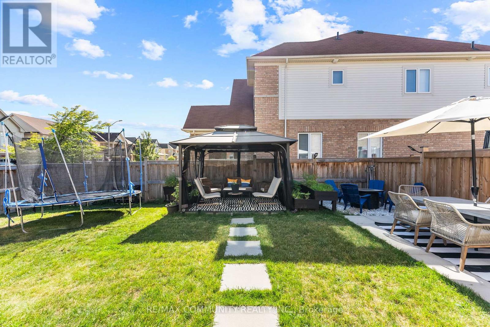Photo 38 of 279 Kenneth Cole Drive, Clarington ON