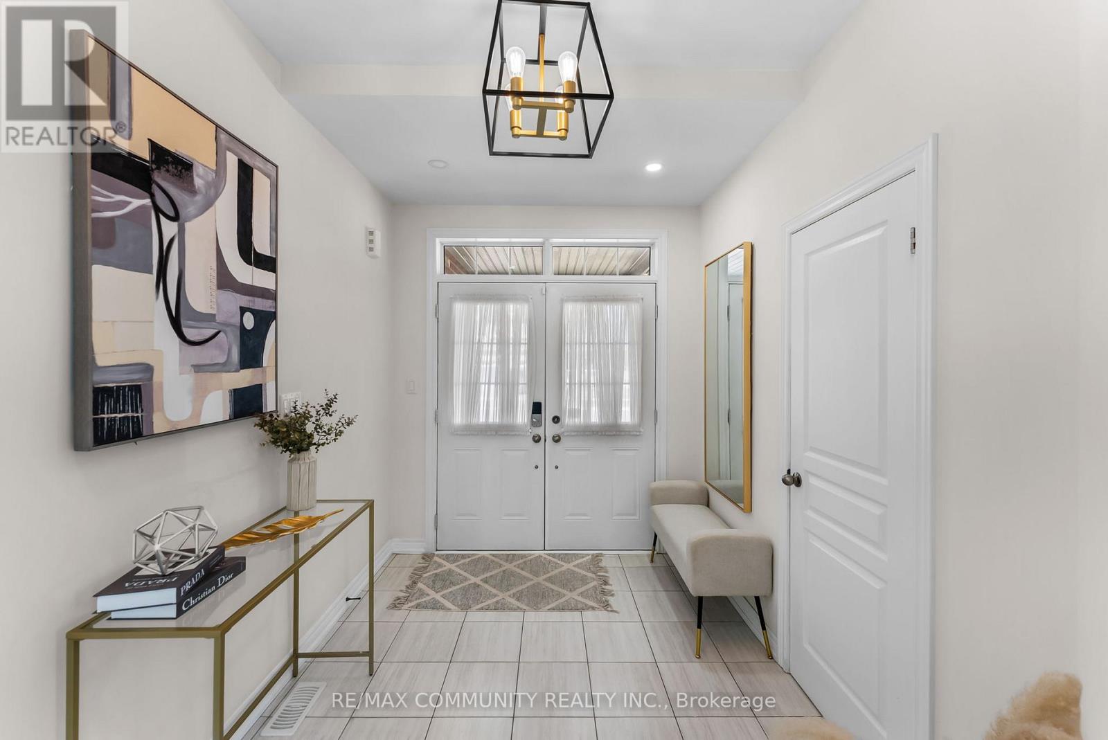 Photo 4 of 279 Kenneth Cole Drive, Clarington ON