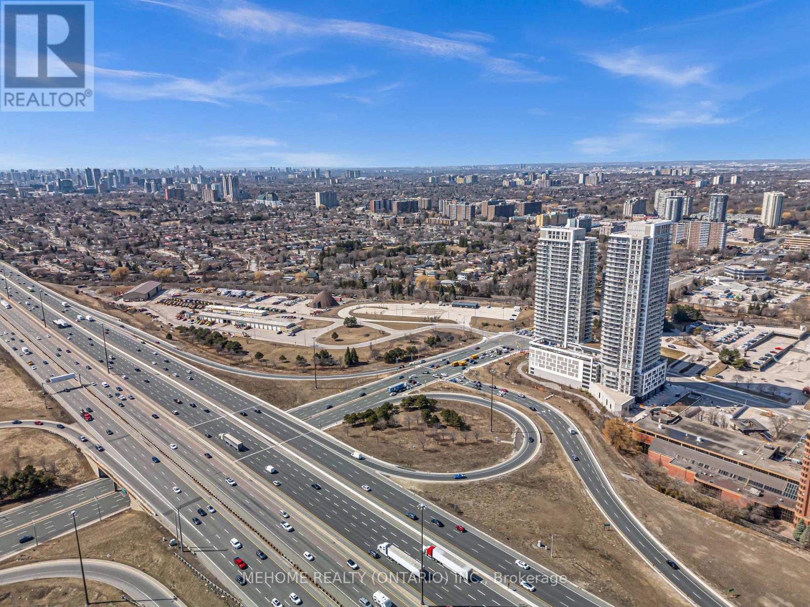 Photo 4 of 3325 2031 Kennedy Road, Toronto ON