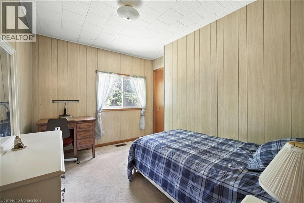 Photo 15 of 572 Parkside Drive, Waterdown ON