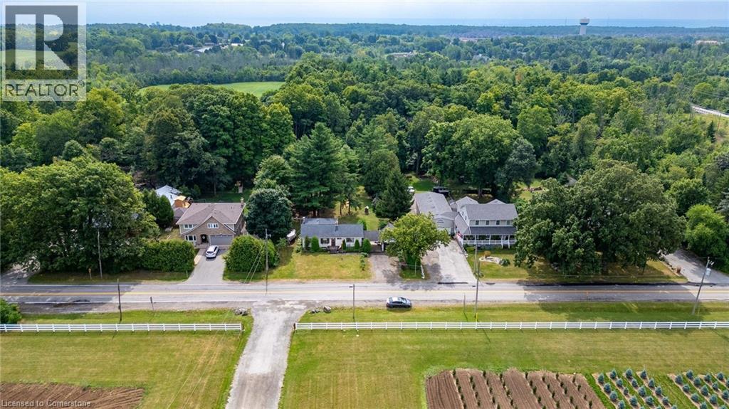 Photo 32 of 572 Parkside Drive, Waterdown ON