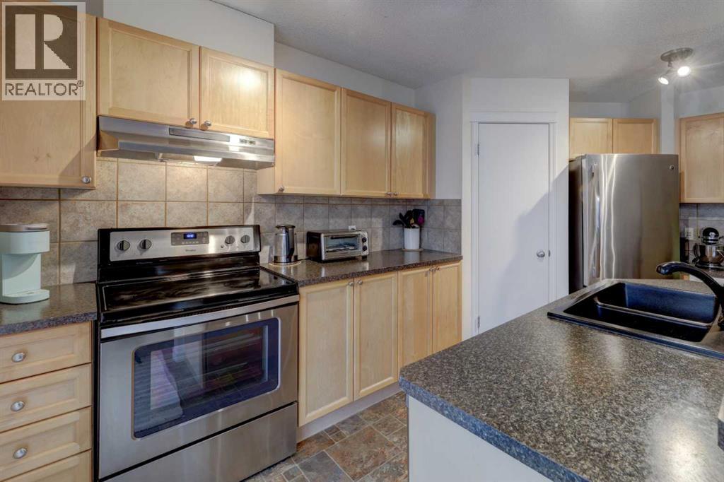 Single Family House for Sale in  Tuscany Springs Place NW Tuscany Calgary 