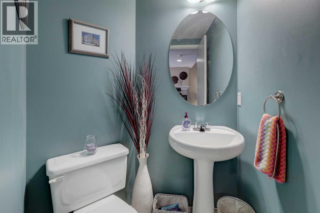 Single Family House for Sale in  Tuscany Springs Place NW Tuscany Calgary 