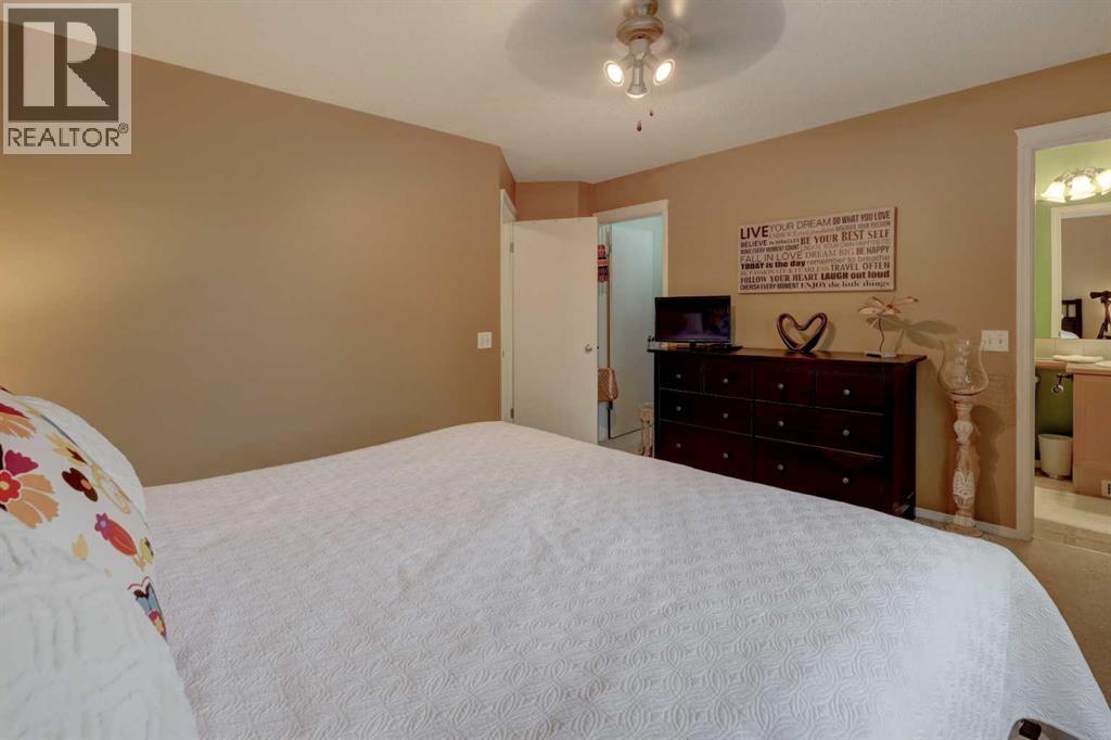 Single Family House for Sale in  Tuscany Springs Place NW Tuscany Calgary 