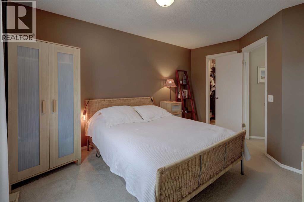 Single Family House for Sale in  Tuscany Springs Place NW Tuscany Calgary 