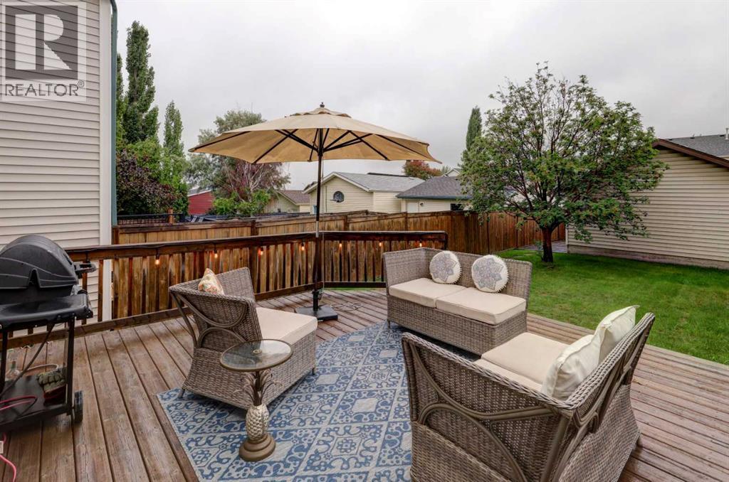 Single Family House for Sale in  Tuscany Springs Place NW Tuscany Calgary 