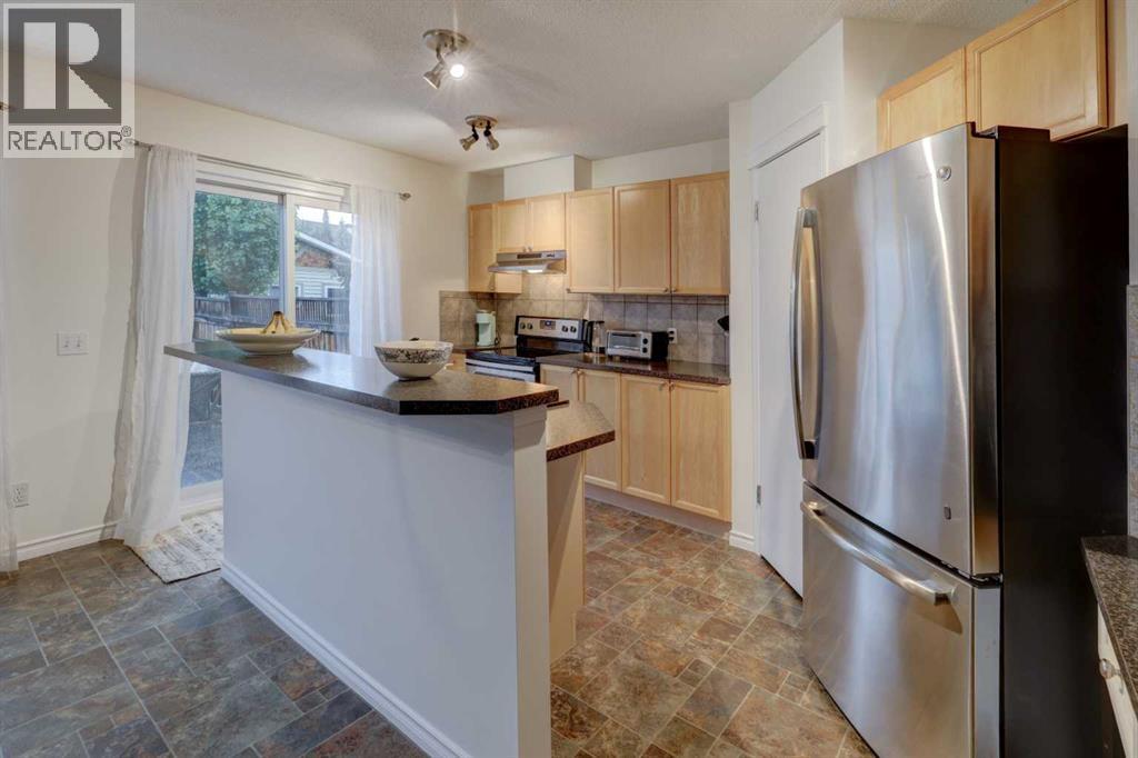 Single Family House for Sale in  Tuscany Springs Place NW Tuscany Calgary 