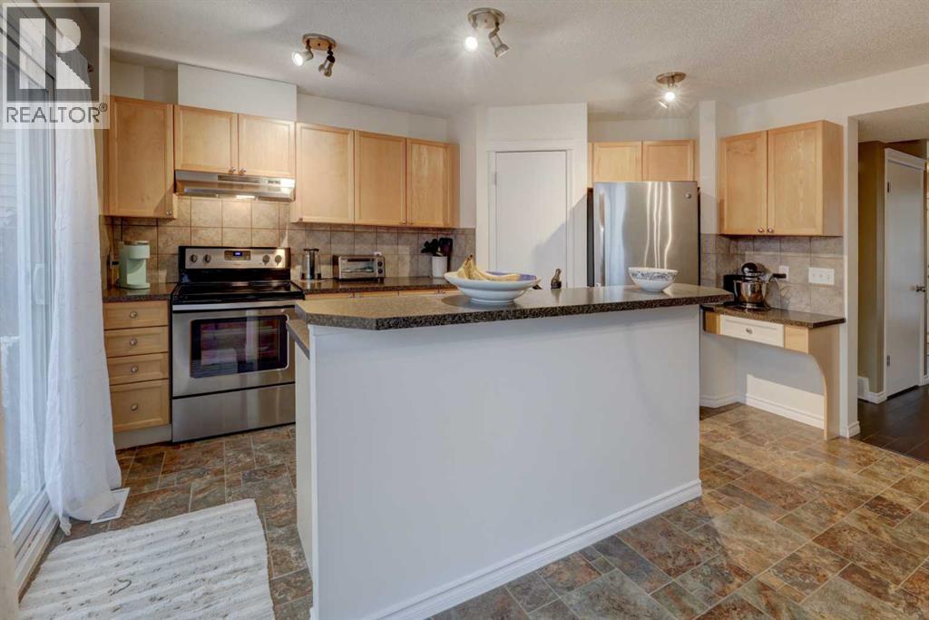 Single Family House for Sale in  Tuscany Springs Place NW Tuscany Calgary 