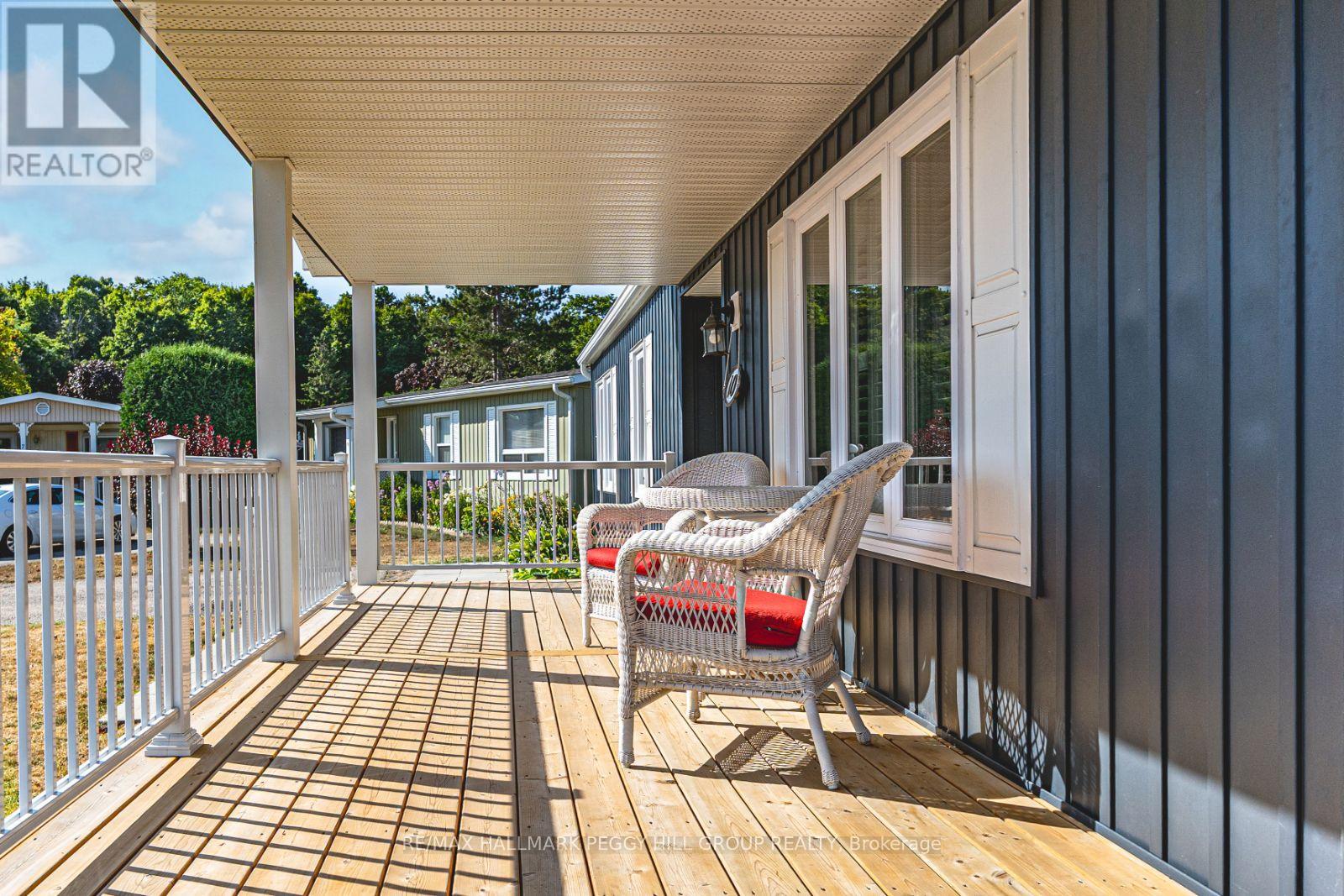 Photo 10 of 10 Nettles Cove, Innisfil ON