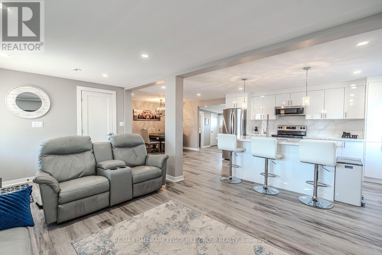Photo 16 of 10 Nettles Cove, Innisfil ON