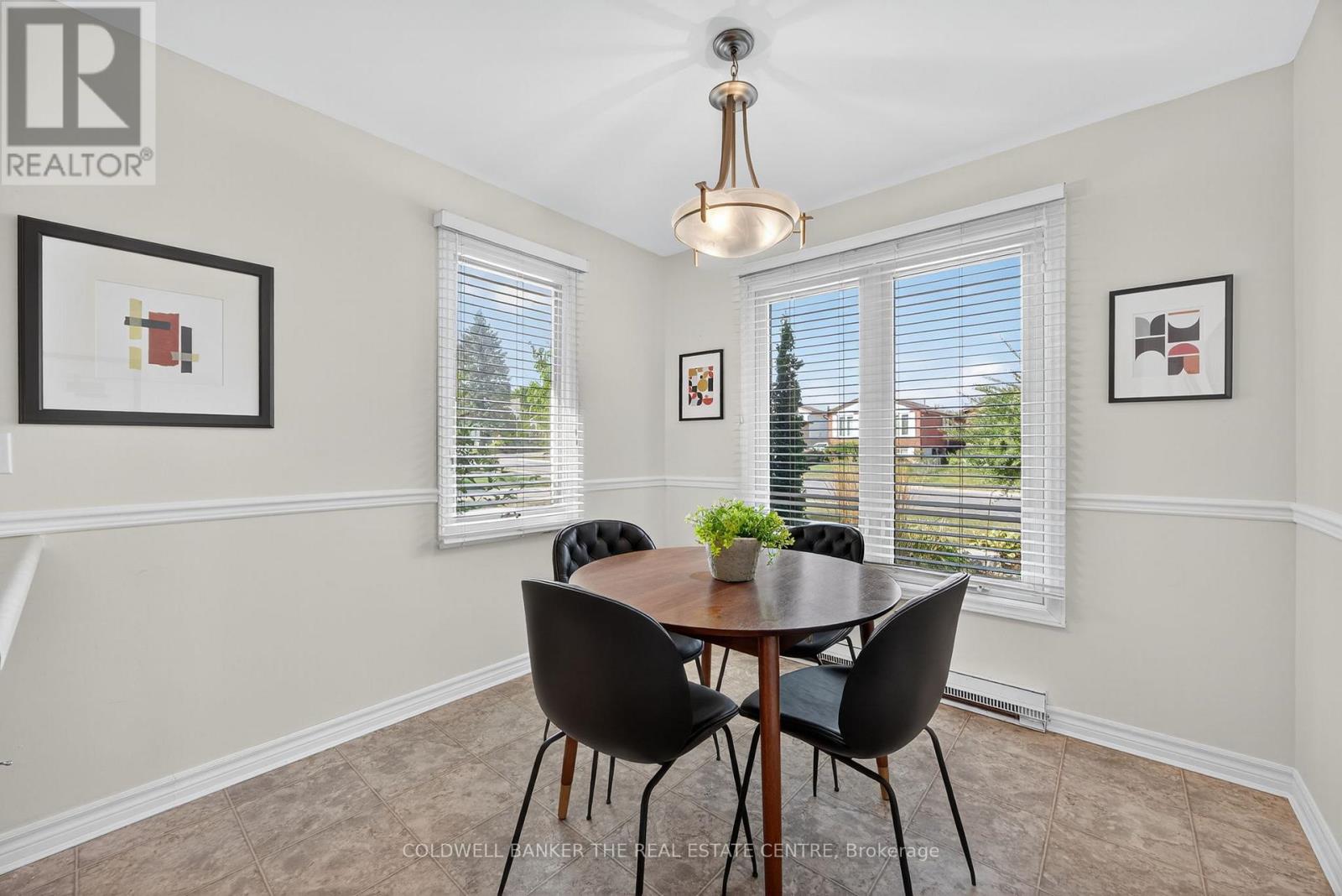 Photo 13 of 461 Sandford Street, Newmarket ON
